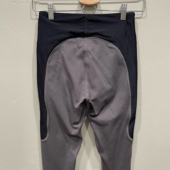 NWT Fabletics High-Waisted Motion365 Run 7/8 Leggings - Size: Small - Picture 13 of 13